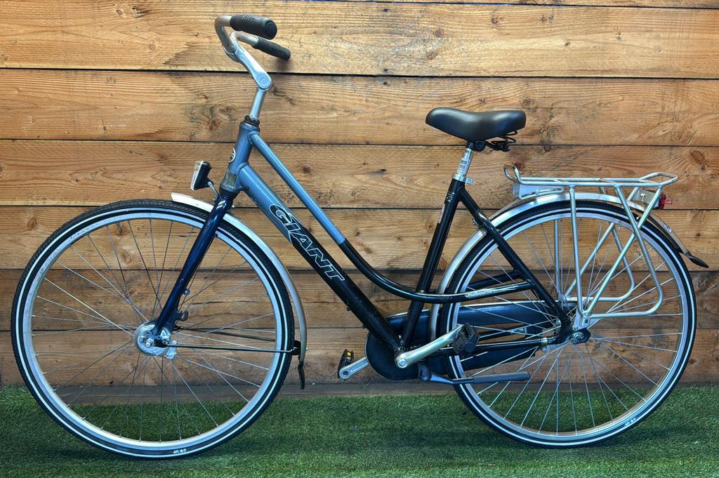 Giant Melbourne 28inch 50cm