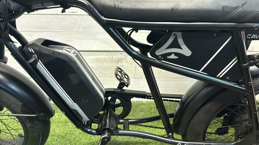 A-Spadz V8 Cavet Fatbike